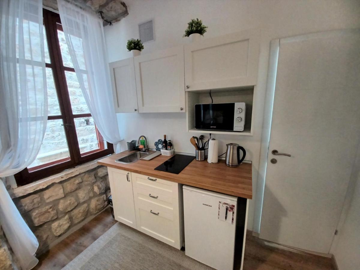Apartment Placeta & *