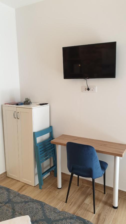 Apartment Placeta & *
